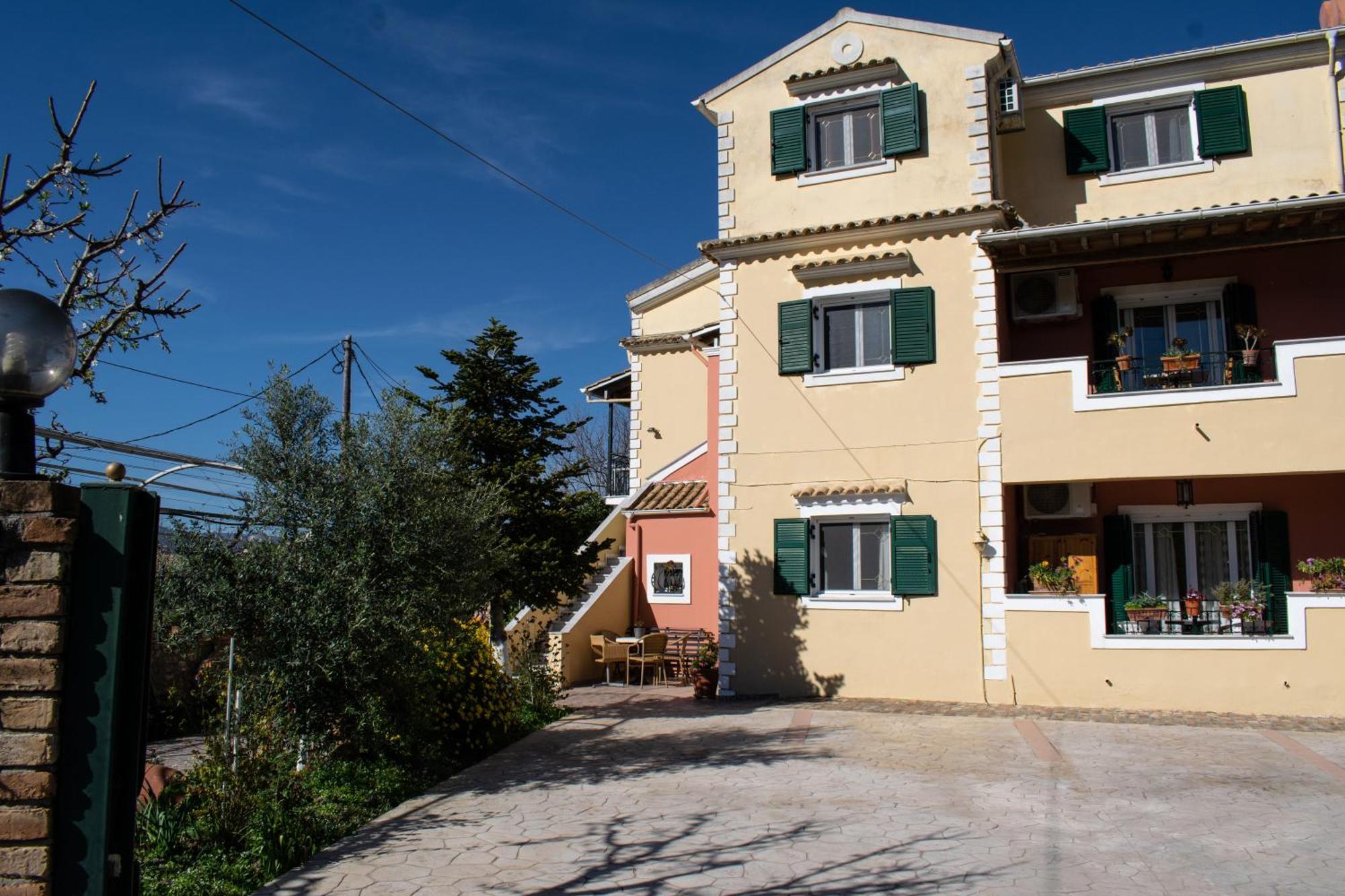 Apartament Apidalos Naus