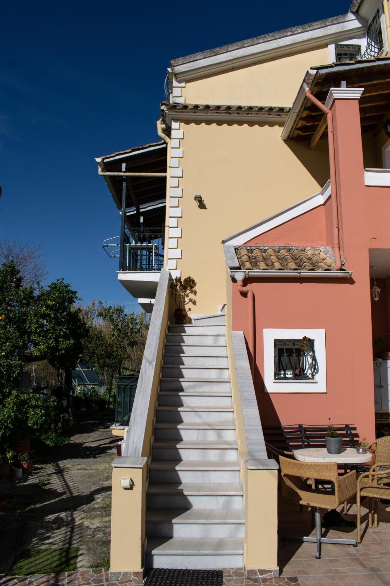 Apidalos Naus Apartament *